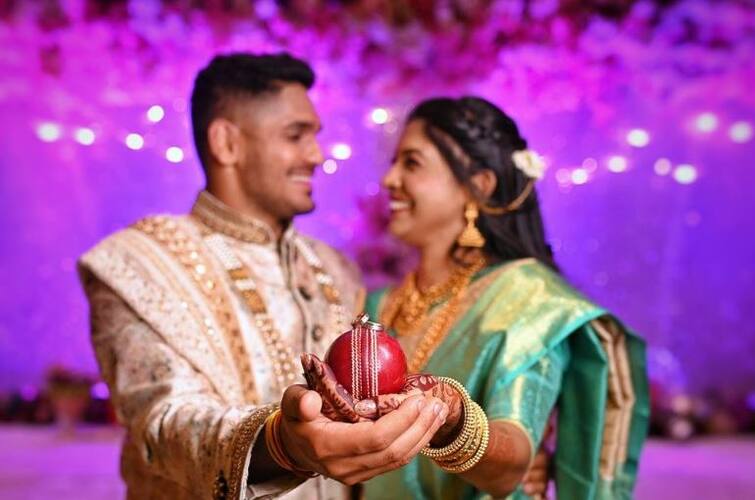 IPL franchise CSK fast bowler Tushar Deshpande  tie the knot see photos Tushar Deshpande Marriage: ધોનીનો ધૂરંધર બોલર બંધાયો લગ્નના બંધનમાં, જાણો કોણ છે તેની પત્ની