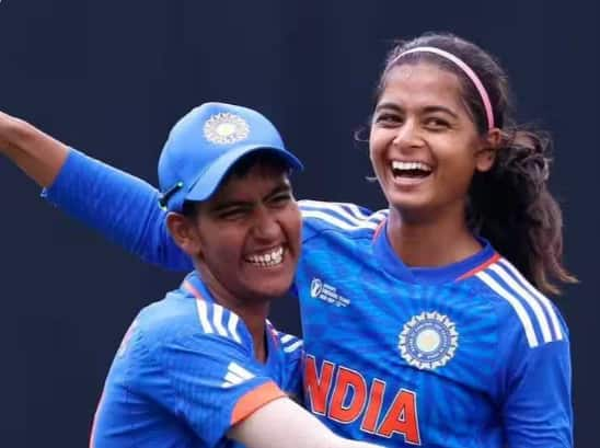 shreyanka-patil-won-the-player-of-the-match-against-hong-kong-women-in-acc-women-s-emerging-teams-asia-cup Women's Emerging Teams Cup: ਆਰਸੀਬੀ ਆਲਰਾਊਂਡਰ ਨੇ ਸਿਰਫ਼ 2 ਦੌੜਾਂ ਦੇ ਕੇ ਲਏ 5 ਵਿਕੇਟ, ਭਾਰਤੀ ਟੀਮ ਨੇ ਏਸ਼ੀਆ ਕੱਪ ‘ਚ ਕੀਤੀ ਧਮਾਕੇਦਾਰ ਸ਼ੁਰੂਆਤ