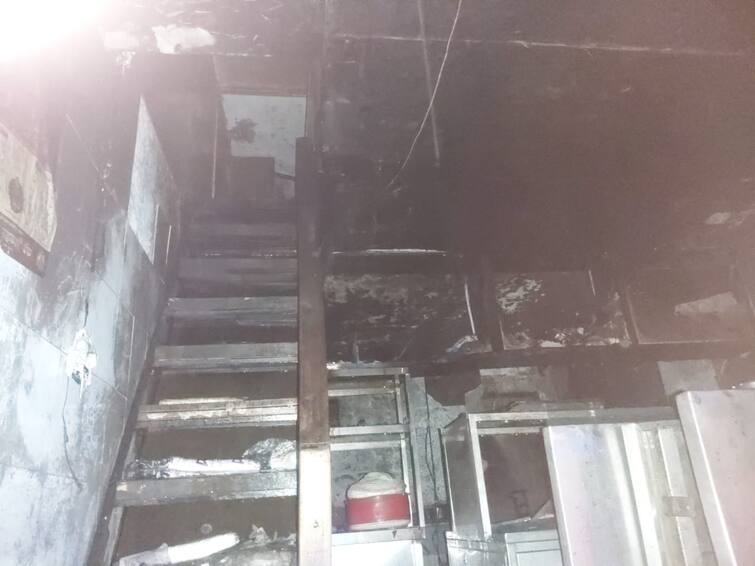 Pune Fire in a hotel in the market yard area  two workers died in the fire Pune Fire :  पुण्यातील मार्केट यार्ड परिसरातल्या हॉटेलमध्ये आग, आगीत दोन कामगारांचा होरपळून मृत्यू