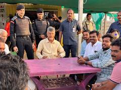 In Pics: రోడ్డుపక్కన టీ కొట్టుకు చంద్రబాబు, స్థానికులతో ముచ్చట్లు - ఫోటోలు