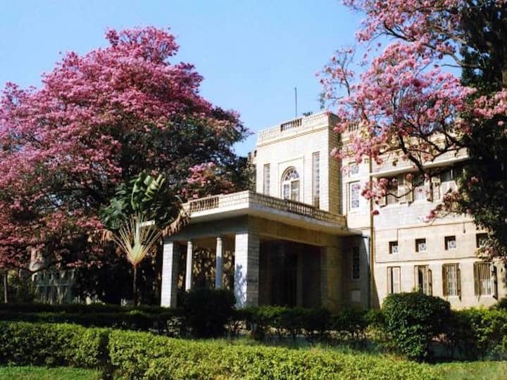 The National Institute of Mental Health And Neurosciences Bangalore has been ranked as the 4th Best Medical College in the country, in the NIRF Rankings 2023. An autonomous institute under the Ministry of Health and Family Welfare, the NIMHANS is a leading centre for mental and neurological research.