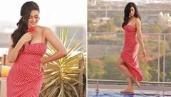 Shweta Tiwari: ਪਤਲੀ ਡੋਰੀ 'ਤੇ ਟਿਕੀ ਸ਼ਵੇਤਾ ਤਿਵਾਰੀ ਦੀ ਡੀਪਨੇਕ ਡਰੈੱਸ, 42 ਸਾਲ ਦੀ ਉਮਰ 'ਚ ਬੋਲਡਨੈੱਸ ਦੀਆਂ ਹੱਦਾਂ ਕੀਤੀਆਂ ਪਾਰ