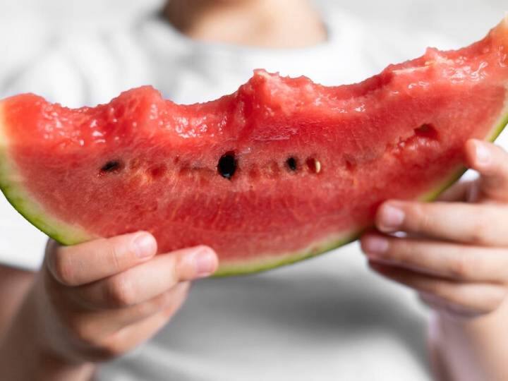 should-you-drink-water-after-eating-watermelon-expert-answers