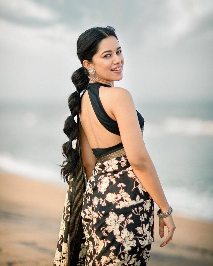 మృణాలిని రవి అందమైన ఫోటోలు