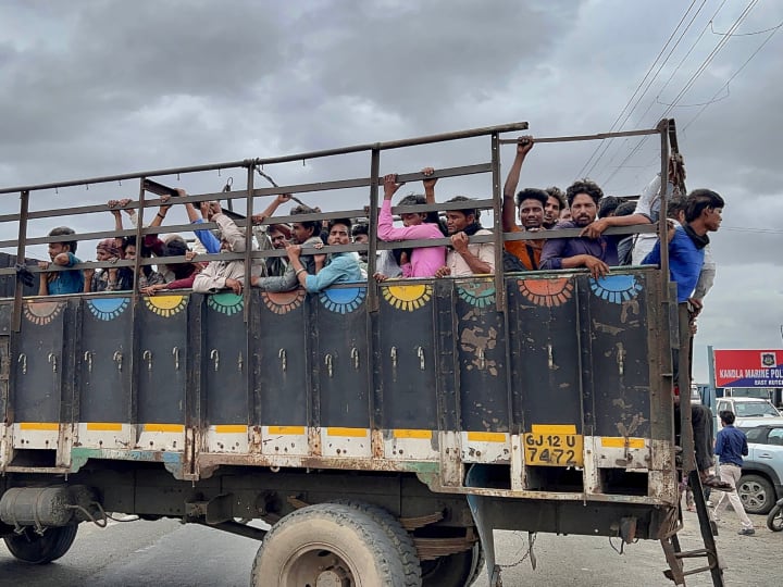 Cyclone Biparjoy: गुजरात से टकराने वाला है 'बिपरजॉय', ये रही भारत के कुछ सबसे घातक चक्रवातों की लिस्ट Cyclone Biparjoy To Hit Gujarat On June 15 Here is list of some deadliest cyclones in India Cyclone Biparjoy: गुजरात से टकराने वाला है 'बिपरजॉय', ये रही भारत के कुछ सबसे घातक चक्रवातों की लिस्ट