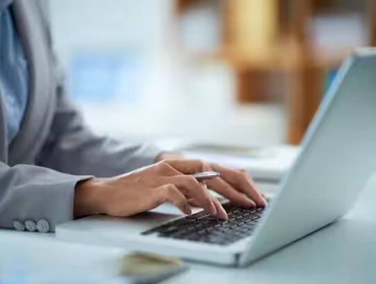 ਜੇਕਰ ਤੁਸੀਂ ਆਪਣੀ ਡਿਟੇਲਸ ਨੂੰ ਮੁਫ਼ਤ ਵਿੱਚ ਅਪਡੇਟ ਕਰਨਾ ਚਾਹੁੰਦੇ ਹੋ, ਤਾਂ ਅੱਜ ਹੀ https://myaadhaar.uidai.gov.in/ 'ਤੇ ਕਲਿੱਕ ਕਰੋ। ਇਸ ਤੋਂ ਬਾਅਦ Proceed To Update ਦਾ ਵਿਕਲਪ ਚੁਣੋ।