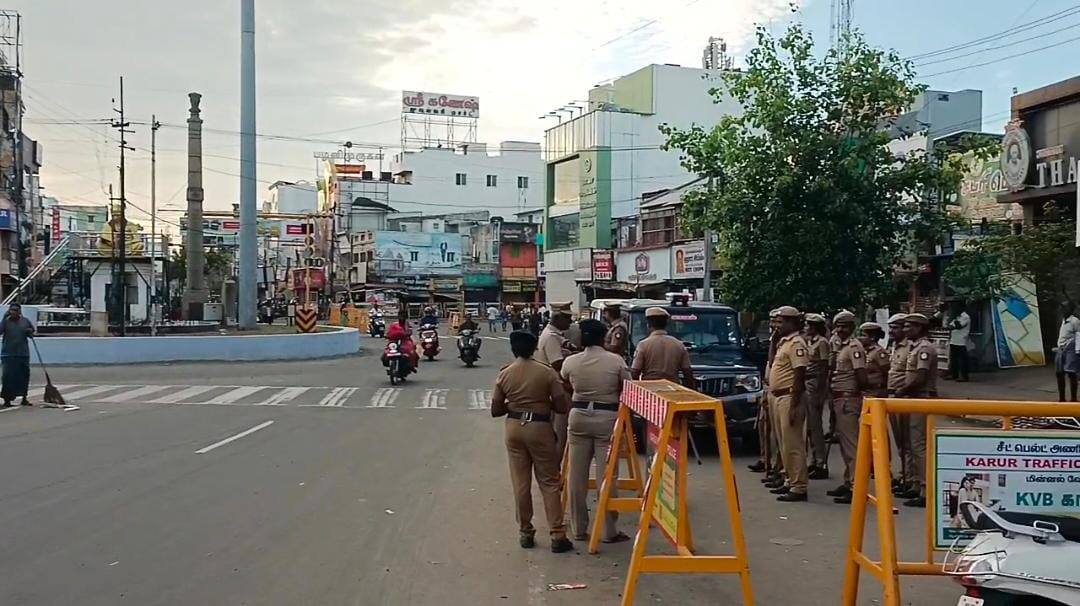 Minister Senthil Balaji's arrest reverberates Police security throughout Karur district TNN Senthil Balaji Arrest: அமைச்சர் செந்தில் பாலாஜி கைது எதிரொலி; கரூர் மாவட்டம் முழுவதும் போலீஸ் பாதுகாப்பு