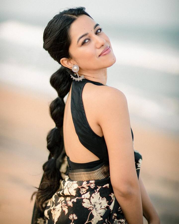 మృణాలిని రవి అందమైన ఫోటోలు