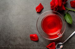 गर्मियों के लिए बेस्ट है गुलाब का शरबत...पेट भी रहेगा ठीक और स्ट्रेस भी होगा दूर