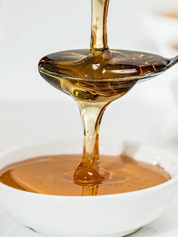 खाली पेट शहद खाने के ये हैं 6 फायदे