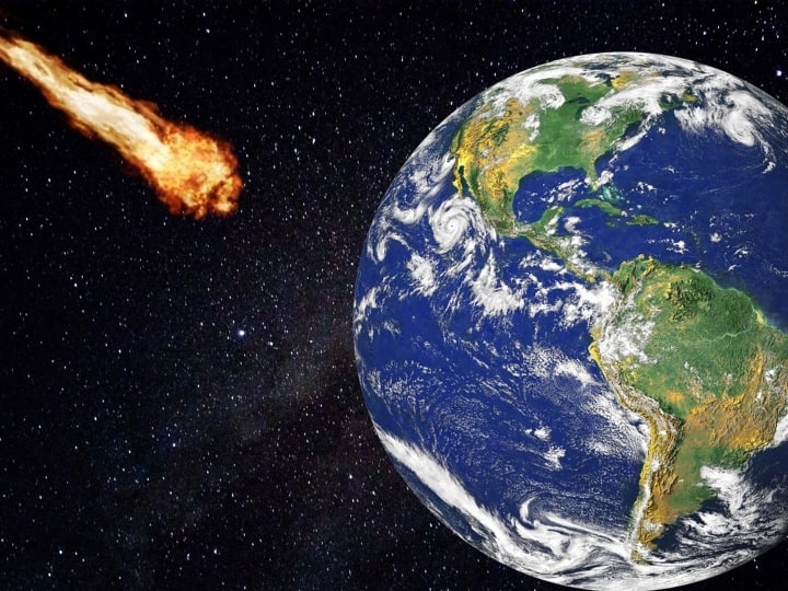 Asteroid two and a half times bigger than the Eiffel Tower passing near the Earth know what will happen if it collides with the Earth पृथ्वी के पास से गुजर रहा एफिल टावर से ढाई गुना बड़ा एस्टेरॉयड, जानिए अगर ये धरती से टकरा जाए तो क्या होगा!