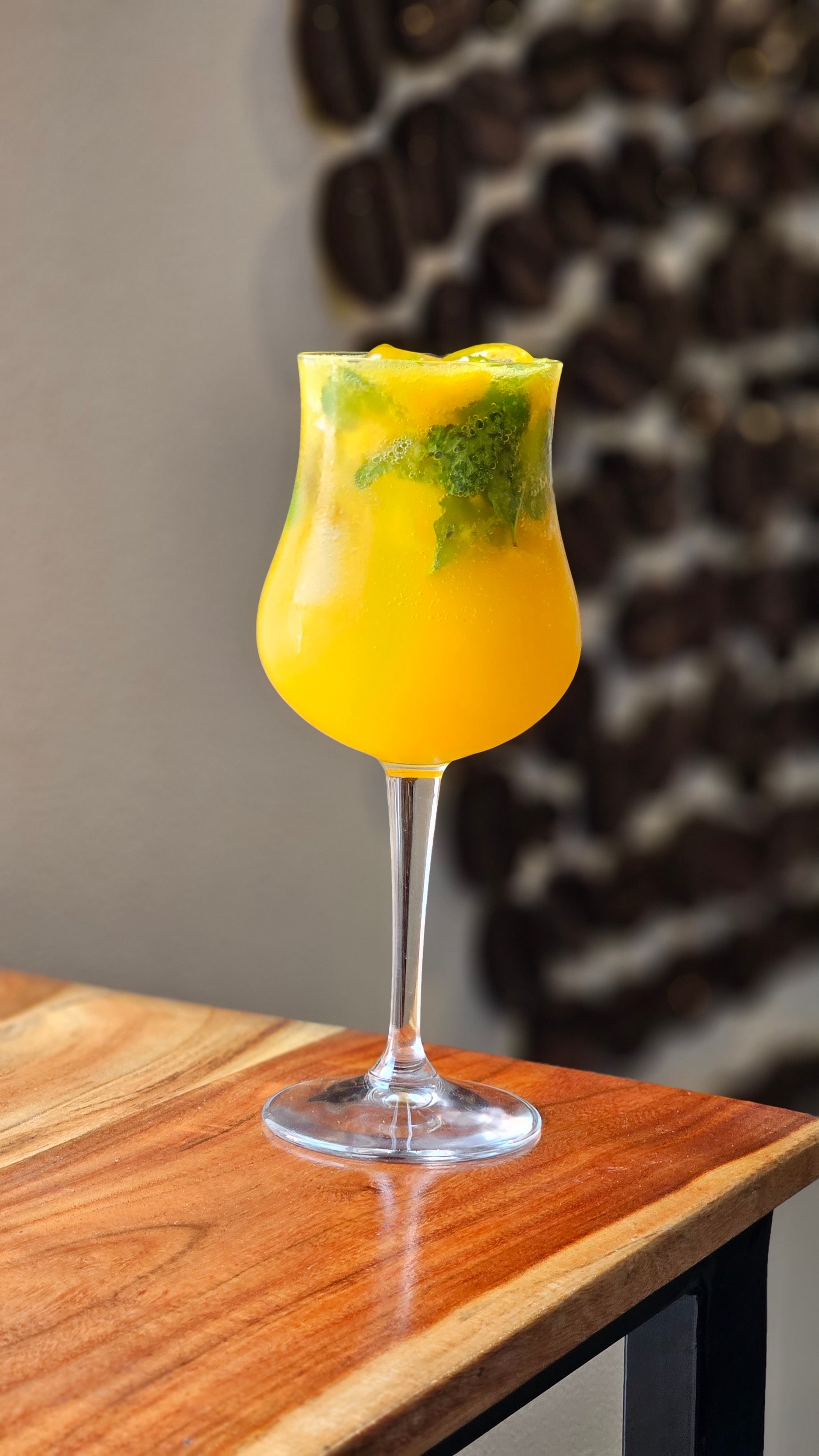 5 Cool And Refreshing Mango Drinks To Try This Summer