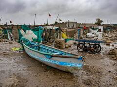 लोगों को किया जा रहा शिफ्ट, NDRF, SDRF तैनात... तस्वीरों में देखें कितना विकराल रूप ले रहा है चक्रवात 'बिपरजॉय'