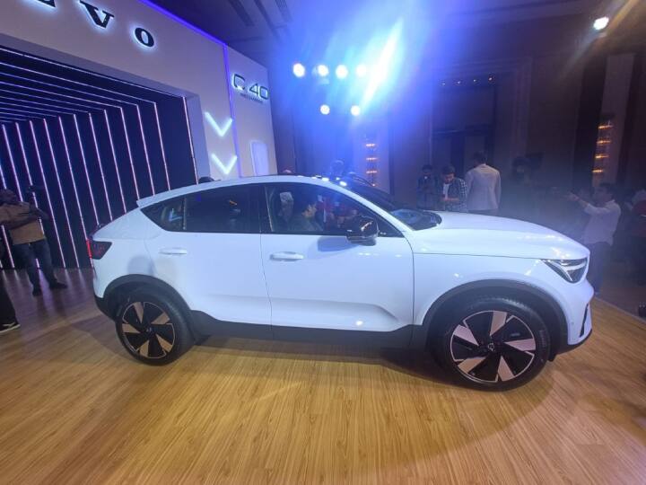 Volvo unveiled its second electric suv c40 in india check the price feature power range here Volvo C40 Recharge Unveiled: जबरदस्त ड्राइविंग रेंज के साथ अनवील हुई वॉल्वो सी40 रिचार्ज इलेक्ट्रिक एसयूवी, अगस्त में होगी लॉन्च