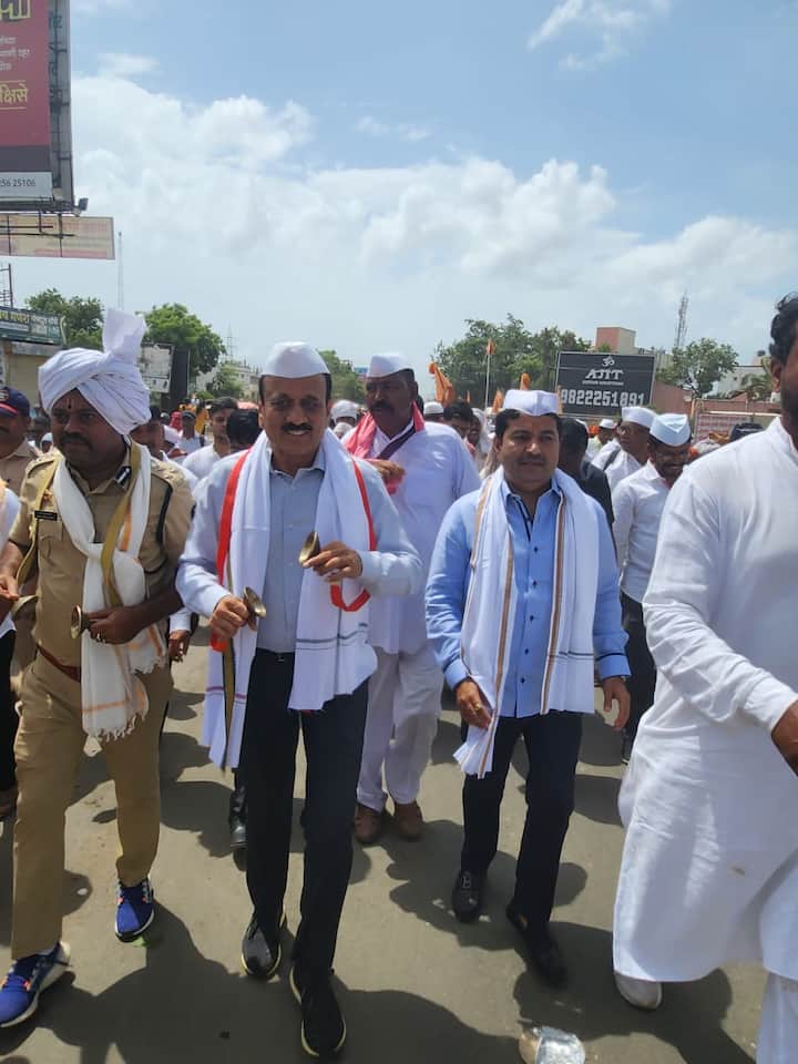 आज पालखी पुण्याहून सासवडकडे मार्गस्थ झाली.