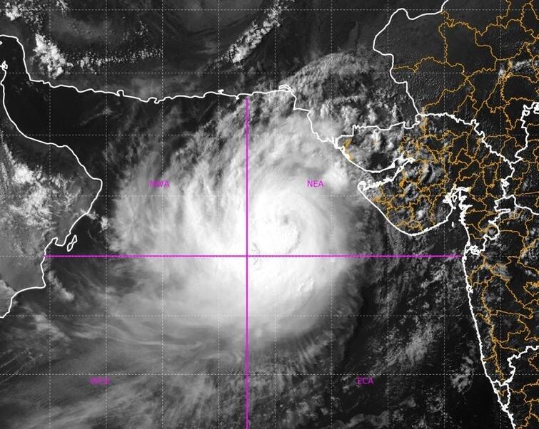 cyclone biparjoy updates landfall gujarat maharashtra thursday afternoon rainfall imd alert Cyclone Biparjoy : 'बिपरजॉय'चा ट्रेलर, गुजरात-महाराष्ट्रात मुसळधार पाऊस, 24 तासांत भारताच्या किनारपट्टीवर धडकणार चक्रीवादळ