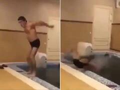 Viral Video: ਆਦਮੀ ਨੂੰ ਸਵੀਮਿੰਗ ਪੂਲ 'ਚ ਸਟੰਟ ਕਰਨਾ ਪਿਆ ਭਾਰੀ, ਹਵਾ ਵਿੱਚ ਛਾਲ ਮਾਰਦੇ ਹੀ ਵਾਪਰ ਗਿਆ ਹੈਰਾਨ ਕਰਨ ਵਾਲਾ ਹਾਦਸਾ