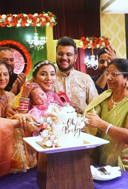 Neha Marda Super Happy Celebrating Her Baby Girl Naming Ceremony Husband Ayushman Became Childish In Happin | बड़े नसीब वालों के घर उतारी जाती हैं बेटियां: खुशी के मारे झूमती दिखीं नेहा