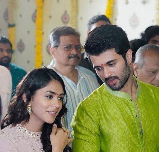 தற்போது நானியின் 30 ஆவது படத்தில் நடித்து வரும் மிருணாள் தாக்கூருக்கு இது மூன்றாவது தெலுங்கு திரைப்படம் ஆகும்.