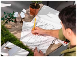 कभी सोचा है कौन बनाता है फैन्सी पार्क और कैसे बनती हैं सोसाइटी? Landscape Architect करते हैं ये काम, ऐसे बनाएं इस फील्ड में करियर