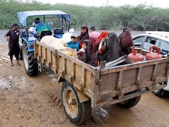 તસવીરોમાં જુઓ કેવું વિકરાળ રૂપ લઈ રહ્યું છે 'બિપરજોય' વાવાઝોડું, હજારો લોકોનું સ્થળાંતર, NDRF, SDRF તૈનાત