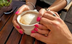 Relationship Tips: পুরোদস্তুর প্রেম নয়, আবার বন্ধুর চেয়ে বেশি, জীবনে আসতে পারে এমন সম্পর্কও