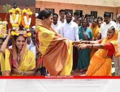 Ashadhi Wari 2023 : संत सोपानकाका पालखी प्रस्थानावेळी भर उन्हात सुप्रिया सुळेंनी घातली फुगडी, पाहा फोटो...