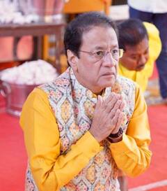 किसी मंदिर से कम नही है रामायण के ‘राम’ का आशियाना, हर एक कोने में झलकती है पवित्रता, देखें अरुण गोविल के घर की इनसाइड तस्वीरें