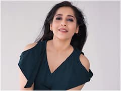 స్టన్నింగ్ ఫోజులతో కైపెక్కిస్తున్న యాంకర్ రష్మీ!