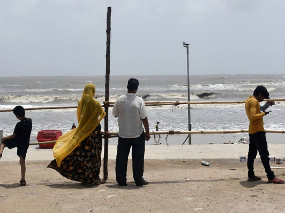 Mobile Network Disrupted Due To Cyclone Biparjoy? How To Connect To Alternative Operator Mobile Network Disrupted Due To Cyclone Biparjoy? How To Connect To Alternative Operator