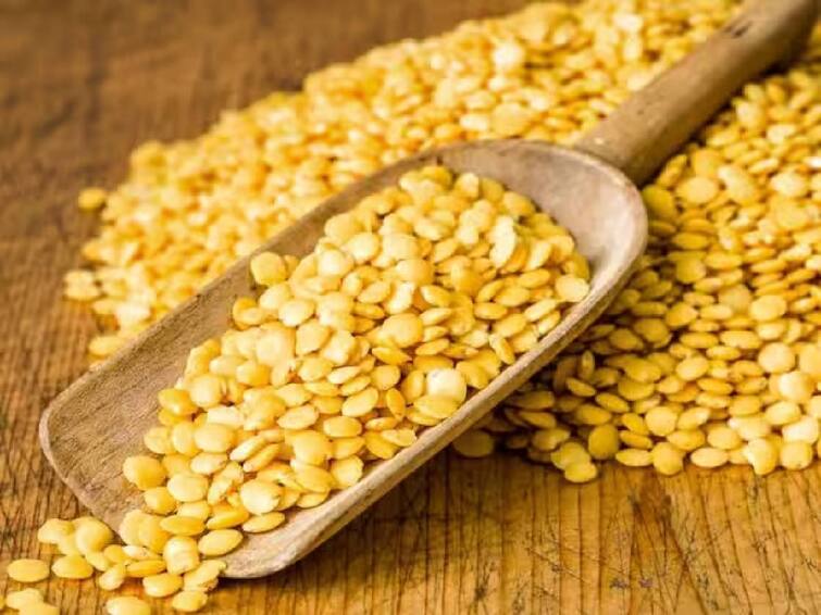 A meeting was held yesterday to review the stock status of toor dal and urad dal in the states and enforcement of stock limits by the state governments. Toor & Urad Dal : துவரம் பருப்பு, உளுத்தம் பருப்பு இருப்பு நிலையை கண்காணிக்க மாநில அரசுகளுக்கு உத்தரவு.. ஏன்?