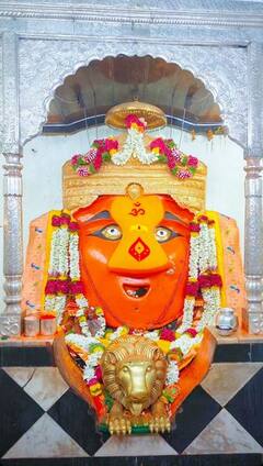 Nanded News:  माहूरच्या रेणुका मातेला भक्तांनी दिलं भरभरून दान, दानपेटीत एका महिन्यात तब्बल 22 लाख रुपयांचा ऐवज जमा