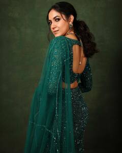 Ritu Varma: మెహెందీ రంగు లెహెంగాలో రీతూ వర్మ అందాల జాతర