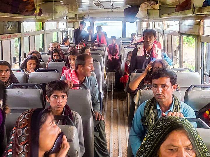 Villagers are being evacuated as part of precautionary measures ahead of the landfall of Cyclone Biparjoy, in Kutch district. So far, 94,427 people have been shifted successfully to shelter homes out of which 46,800 were shifted from Kutch itself. (Image Source: PTI)