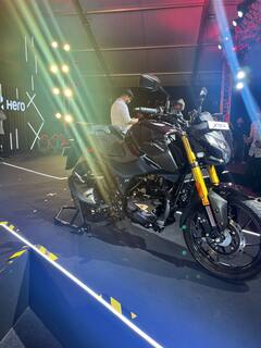 Hero Xtreme 160R 4V: हीरो मोटोकॉर्प ने लॉन्च की नई एक्सट्रीम 160R 4V बाइक, देखिए तस्वीरें