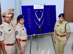 పటమట చోరీ కేసులో నిందితుల అరెస్టు - ఈ తప్పు చేయొద్దని పోలీసుల సూచన