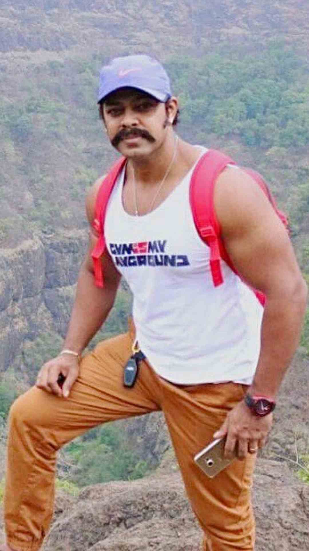 फिल्म आदिपुरुष में देवदत्त हनुमान के किरदार में नजर आ रहे हैं