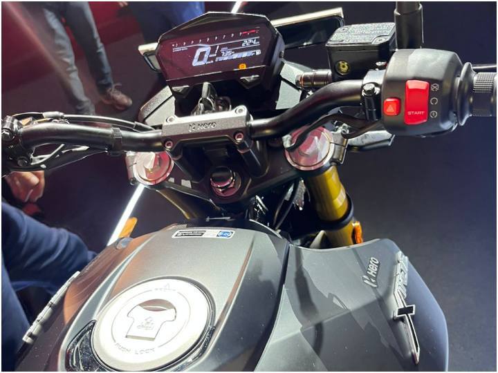 दिग्गज दो पहिया निर्माता कंपनी हीरो मोटोकॉर्प ने भारतीय बाजार में अपनी नई बाइक एक्सट्रीम 160R 4V को लॉन्च कर दिया है. चलिए तस्वीरों के साथ देखते हैं इसकी खासियत.