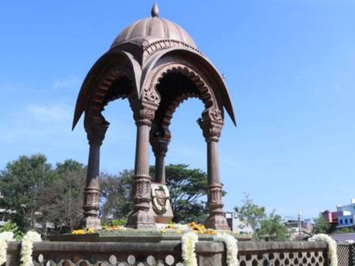 दसरा चौकातील शाहू स्मारक भवन येथे 21 ते 25 दरम्यान सायंकाळी सहा वाजता व्याख्यान होईल.