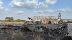 Solapur Chimney Demolish : सोलापूरची विमानसेवेला अडथळा ठरणारी चिमणी जमीनदोस्त!