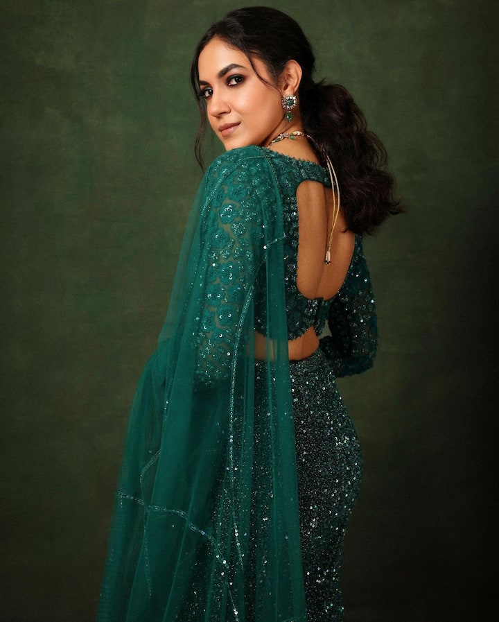 రీతూ వర్మ అందమైన ఫోటోలు