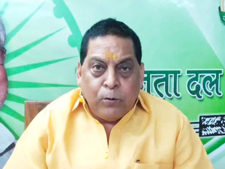 Bihar JDU Neeraj Kumar Shared Another Cartoon Attack on BJP With Name of Savarkar and Nathuram Godse Bihar Cartoon Politics: जेडीयू ने शेयर किया एक और कार्टून, BJP पर पलटवार, कहा- 'आगाज आपने किया अंजाम...'