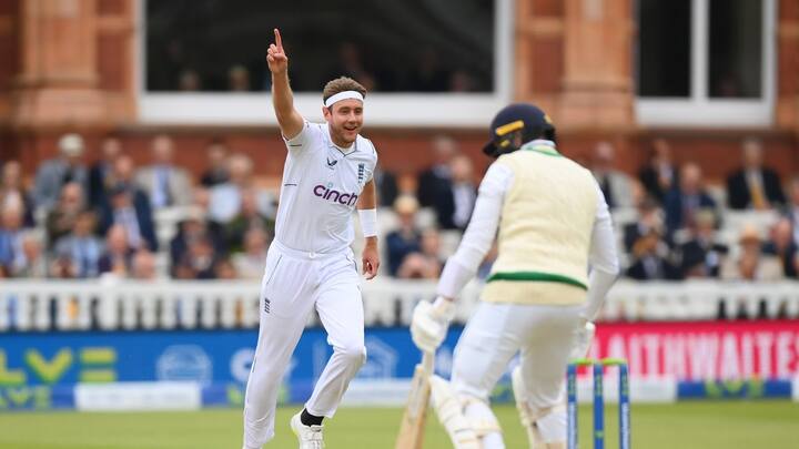 তিনি অ্যাশেজে এখনও পর্যন্ত ১৩১টি উইকেট নিয়েছেন।