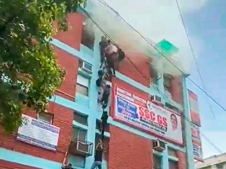 Mukherjee Nagar coaching center fire reason primary investigation revealed Delhi: दिल्ली के मुखर्जी नगर में कोचिंग सेंटर में क्यों लगी थी आग? जांच में सामने आई ये बात