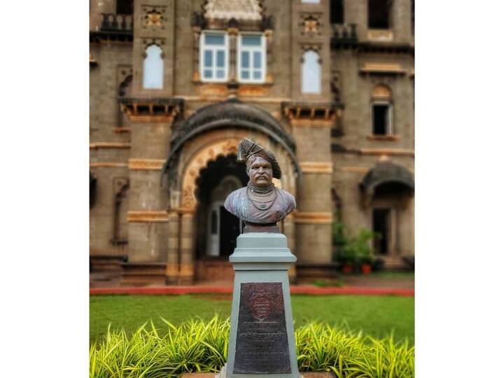 ही सर्व व्याख्याने समाजोपयोगी आहेत. त्यामुळे सर्वच स्तरातील लोकांनी या व्याख्यानाचा लाभ घ्यावा, असे आवाहन रेखावार यांनी केले आहे.