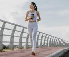 Treadmill vs Walking :  ट्रेडमिल की चालणं? कशाने होईल वजन कमी करण्यास मदत