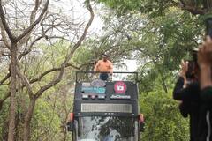 Salman Khan Pics: ਵੈਨਿਟੀ ਵੈਨ ‘ਤੇ ਚੜ੍ਹ ਕੇ Bigg Boss OTT 2 ਦੇ ਲਾਂਚ ‘ਚ ਪਹੁੰਚੇ ਸਲਮਾਨ ਖ਼ਾਨ, ਦੇਖੋ ਤਸਵੀਰਾਂ