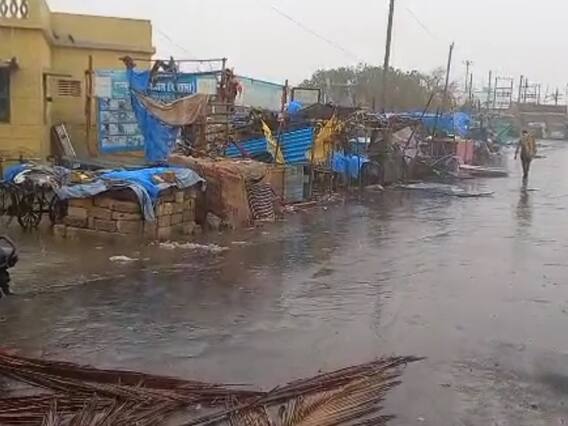 Biparjoy Cyclone Photo: તસવીરોમાં જુઓ બિપરજોય વાવાઝોડાને કારણે થયેલા નુકશાનીના દ્રશ્યો