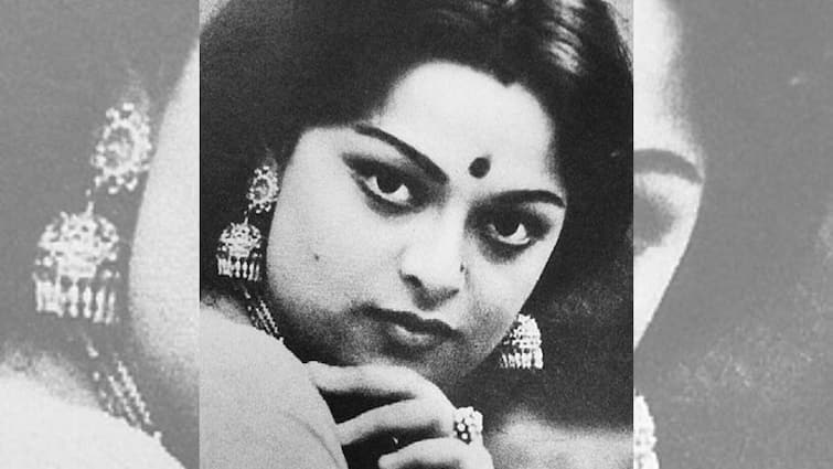 Why Bengali actress Mithu Mukherjee suddenly stopped acting, Know the story on her birthday Mithu Mukherjee:  খ্যাতির আলোয় থাকতেই হঠাৎ কেন গ্ল্য়ামার জগতকে বিদায় জানিয়েছিলেন মিঠু মুখোপাধ্য়ায়?
