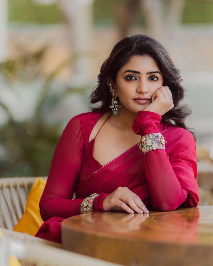 ఈషా రెబ్బా శారీ ఫోటోలు (Image Courtesy : yourseesha / Instagram)